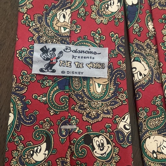Disney Mickey Mouse Donald Duck Goofy paisley print 100% silk vintage neck tie - Picture 3 of 7